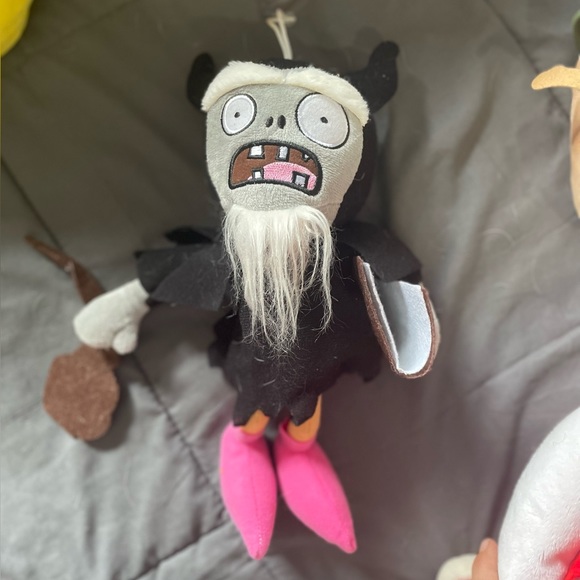 Plants vs Zombies plush lot of 3 great condition - Picture 3 of 4